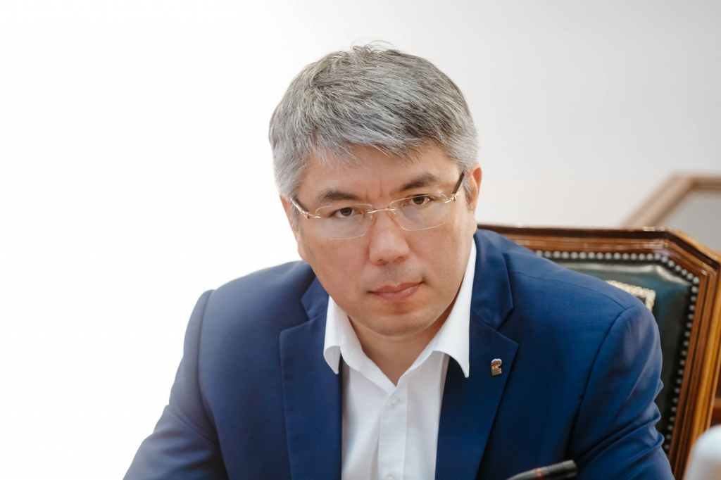"Не принимаю": Главу Бурятии не устроили объяснения по росту цены на сахар "Не принимаю": Главу Бурятии не устроили объяснения по росту цены на сахар