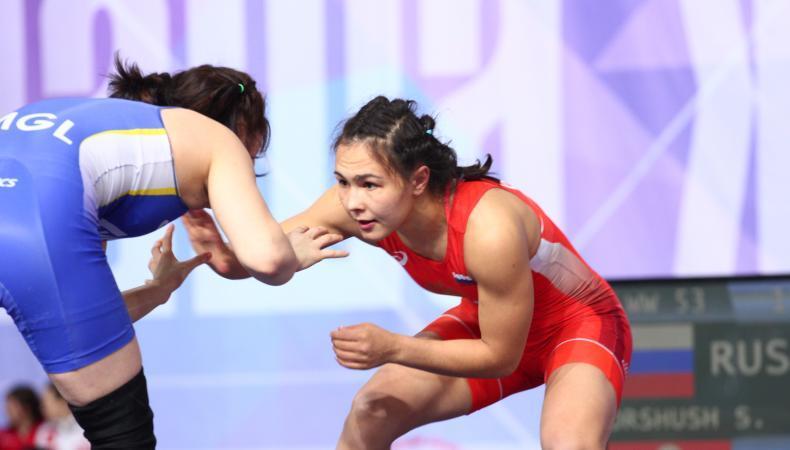 За победу на чемпионате мира по борьбе бурятским спортсменкам заплатят миллионы За победу на чемпионате мира по борьбе бурятским спортсменкам заплатят миллионы