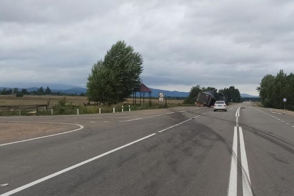 Пожилой водитель мопеда погиб в ДТП с фурой Пожилой водитель мопеда погиб в ДТП с фурой
