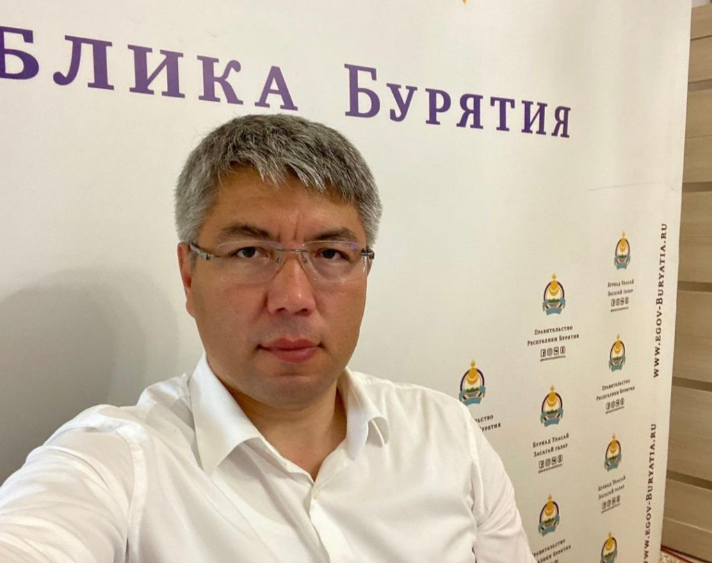 Глава Бурятии показал как работает на карантине Глава Бурятии показал как работает на карантине