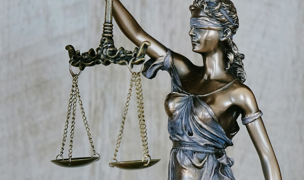 Заместитель главы районной администрации в Бурятии обвиняется в служебном подлоге и получении взятки Заместитель главы районной администрации в Бурятии обвиняется в служебном подлоге и получении взятки