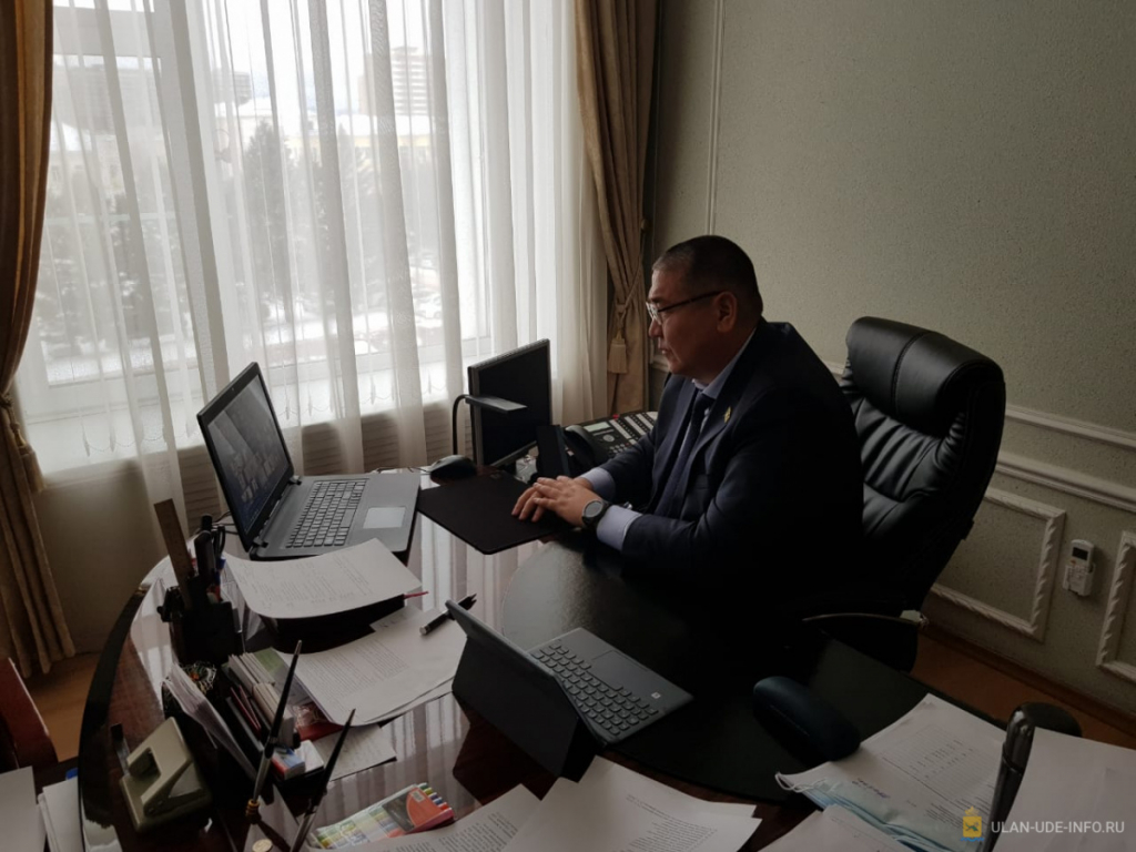 Председатель горсовета Улан-Удэ поблагодарил улан-удэнских доноров Председатель горсовета Улан-Удэ поблагодарил улан-удэнских доноров