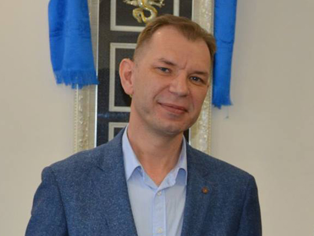 Мнение: «Путин забывает, что он всего лишь институт, и как только он насчёт слабеть просто чисто физиологически, люди, которые находятся рядом с ним, быстро это почувствуют» Мнение: «Путин забывает, что он всего лишь институт, и как только он насчёт слабеть просто чисто физиологически, люди, которые находятся рядом с ним, быстро это почувствуют»