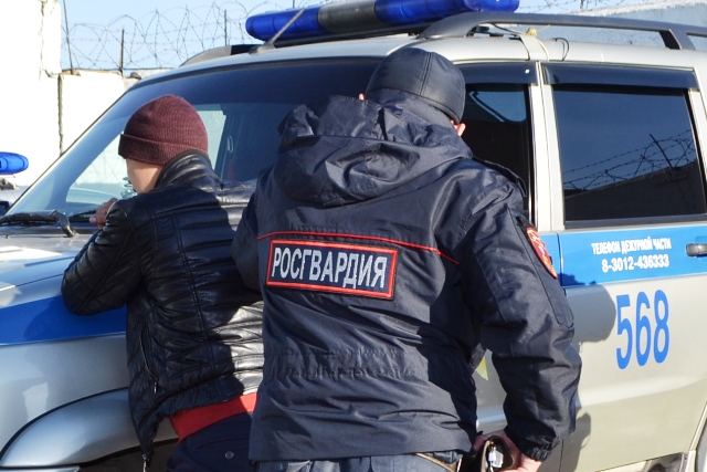 Пьяный улан-удэнец угнал припаркованный микроавтобус Пьяный улан-удэнец угнал припаркованный микроавтобус