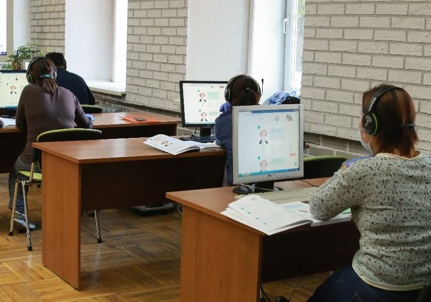 В улан-удэнской библиотеке открыли лингафонный кабинет для изучения русского языка как иностранного В улан-удэнской библиотеке открыли лингафонный кабинет для изучения русского языка как иностранного