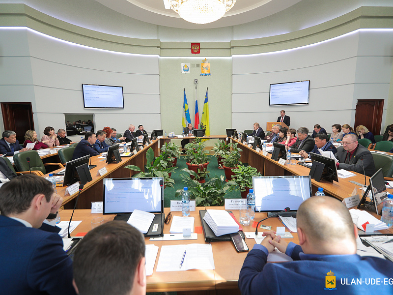 Депутаты Улан-Удэнского городского Совета приняли новый Устав Депутаты Улан-Удэнского городского Совета приняли новый Устав