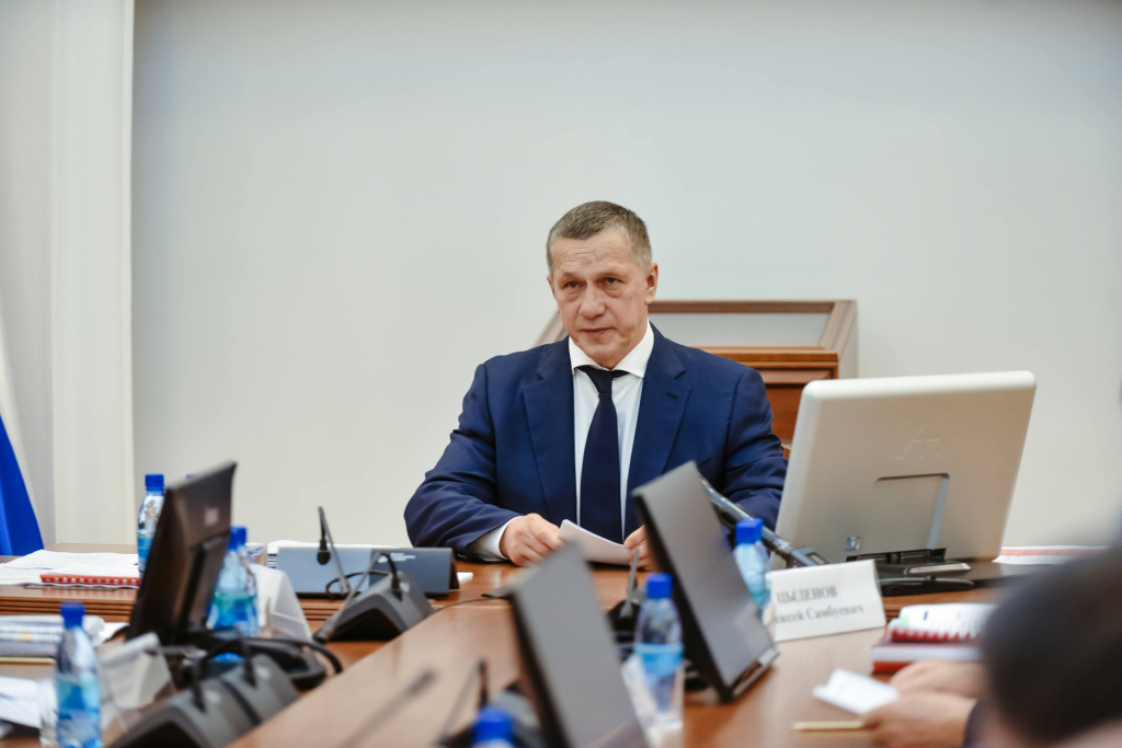 Юрий Трутнев поздравил жителей Бурятии с двухлетием вхождения в состав ДФО Юрий Трутнев поздравил жителей Бурятии с двухлетием вхождения в состав ДФО