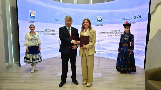 Правительство Бурятии и фонд Мельниченко договорились о сотрудничестве в социальной сфере Правительство Бурятии и фонд Мельниченко договорились о сотрудничестве в социальной сфере