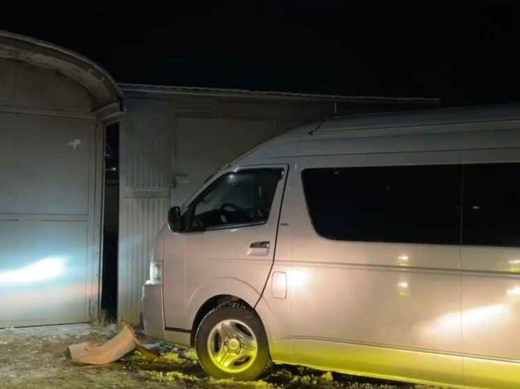 В Улан–Удэ мужчина погиб под колёсами собственного автомобиля В Улан–Удэ мужчина погиб под колёсами собственного автомобиля