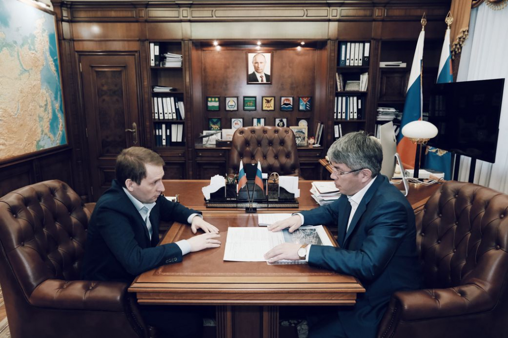 Бурятия получит почти 2 миллиарда рублей по «единой субсидии» Бурятия получит почти 2 миллиарда рублей по «единой субсидии»
