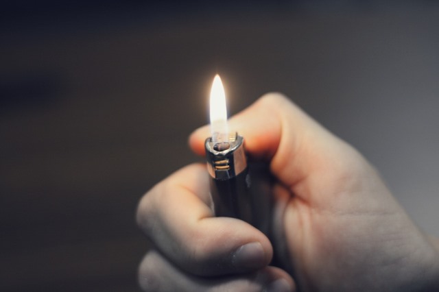 Неизвестные в Бурятии подожгли квартиру с инвалидом Неизвестные в Бурятии подожгли квартиру с инвалидом