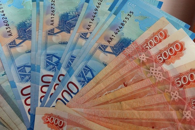В Улан-Удэ чиновник не возвращал долг пенсионерке в 200 тысяч рублей В Улан-Удэ чиновник не возвращал долг пенсионерке в 200 тысяч рублей