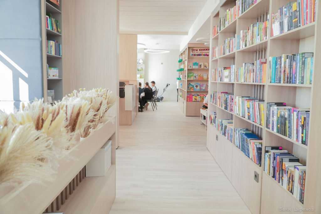 В Бурятии на родине бурятского поэта Дондока Улзытуева открылась модельная библиотека В Бурятии на родине бурятского поэта Дондока Улзытуева открылась модельная библиотека