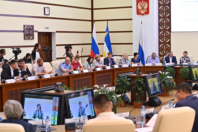 В правительстве Бурятии прошло совещание по вопросам разработки Ошурковского месторождения В правительстве Бурятии прошло совещание по вопросам разработки Ошурковского месторождения