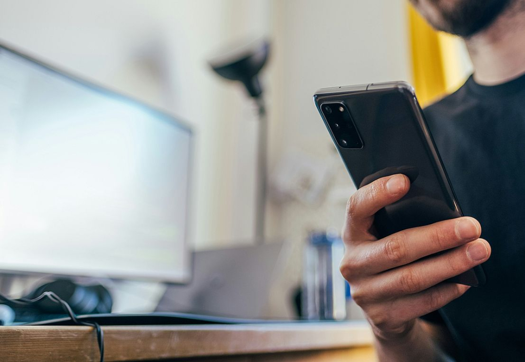 Мошенники оформили на молодого улан–удэнца ипотеку на более девяти миллионов и автокредит на 500 тысяч рублей Мошенники оформили на молодого улан–удэнца ипотеку на более девяти миллионов и автокредит на 500 тысяч рублей