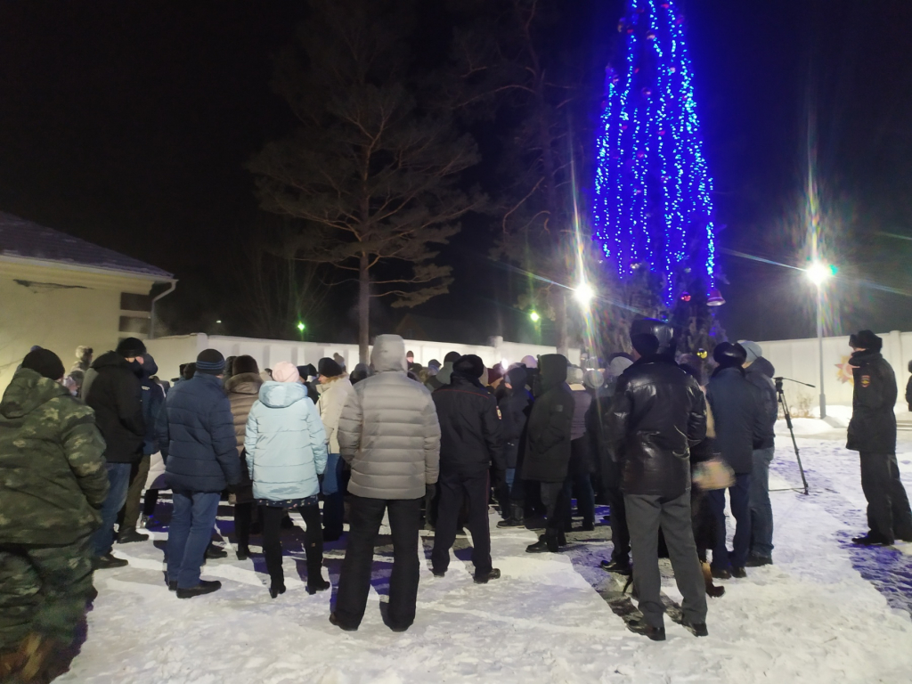 Жители микрорайона Забайкальский устроили стихийный сбор из-за проблемы с собаками Жители микрорайона Забайкальский устроили стихийный сбор из-за проблемы с собаками