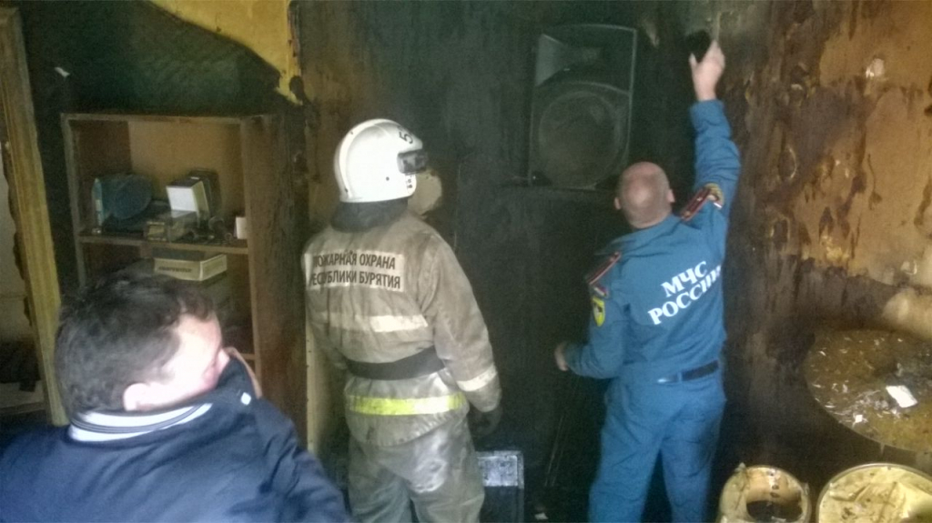 В Муйском районе Бурятии горел Дом культуры В Муйском районе Бурятии горел Дом культуры