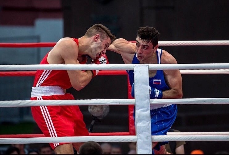 Бурятский спортсмен вышел в четвертьфинал чемпионата России по боксу Бурятский спортсмен вышел в четвертьфинал чемпионата России по боксу