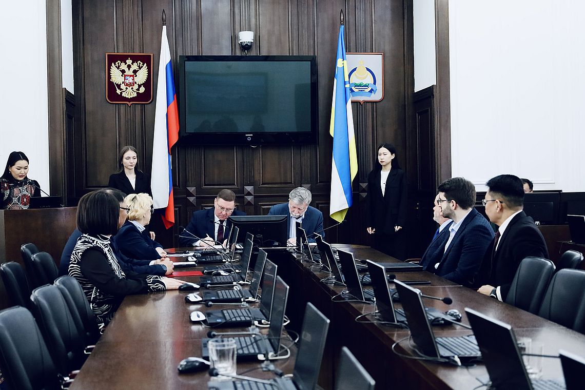 Правительство Бурятии и «Высшая школа экономики» заключили соглашение о сотрудничестве Правительство Бурятии и «Высшая школа экономики» заключили соглашение о сотрудничестве