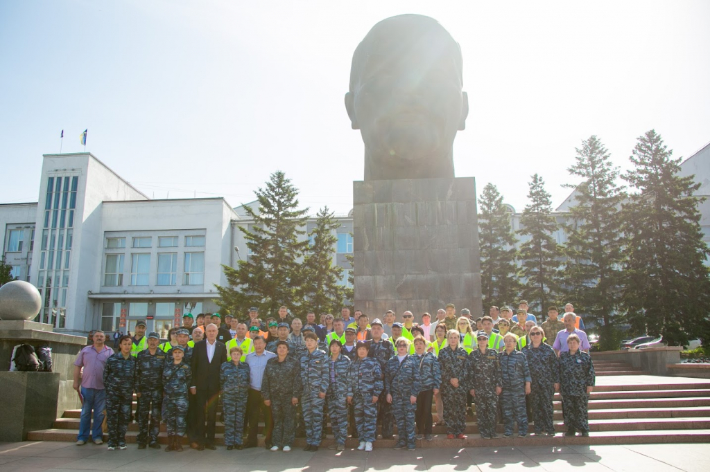 В Бурятии наградили лучших народных дружинников В Бурятии наградили лучших народных дружинников