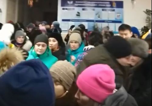 Очередь желающих записать ребенка в новые детсады Улан-Удэ перевалила за несколько сотен человек Очередь желающих записать ребенка в новые детсады Улан-Удэ перевалила за несколько сотен человек