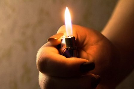 Улан-удэнка из ревности подожгла двор своей матери Улан-удэнка из ревности подожгла двор своей матери