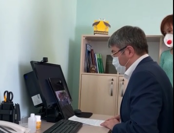 Медики Бурятии, работающие с больными коронавирусом, получат доплаты и страхование Медики Бурятии, работающие с больными коронавирусом, получат доплаты и страхование