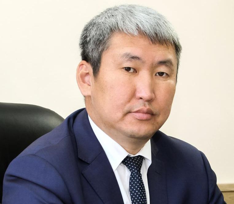 СМИ пишут об обысках у министра образования Бурятии СМИ пишут об обысках у министра образования Бурятии