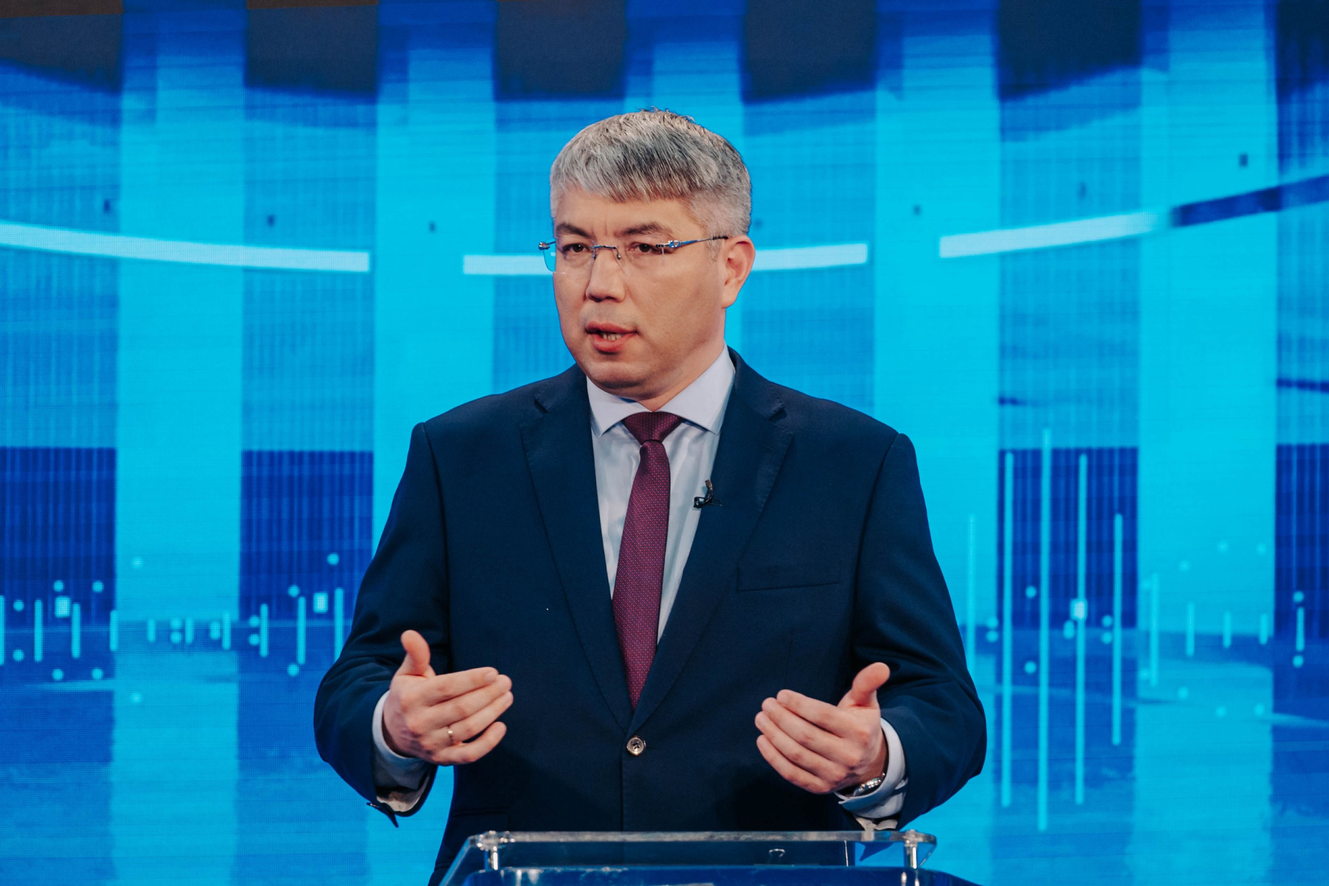 Алексей Цыденов: «Зубы сжали, поругались, посудились, но довели до конца, чтобы люди почувствовали результат» Алексей Цыденов: «Зубы сжали, поругались, посудились, но довели до конца, чтобы люди почувствовали результат»