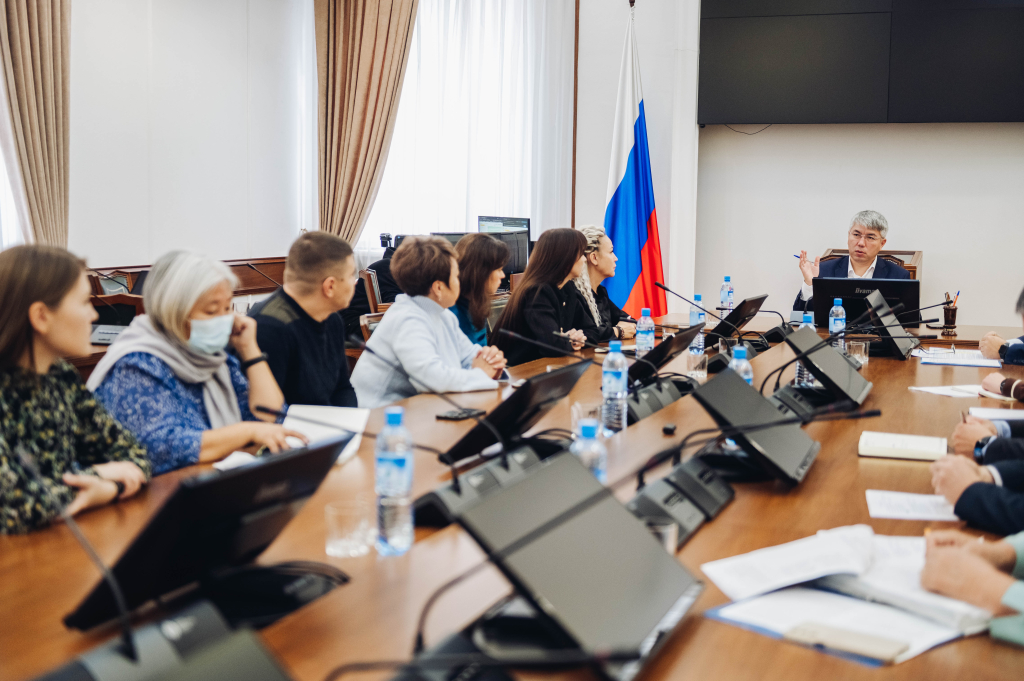 Правительство Бурятии перешло к завершающему этапу по спасению строительства жилищного комплекса «Мегаполис» Правительство Бурятии перешло к завершающему этапу по спасению строительства жилищного комплекса «Мегаполис»