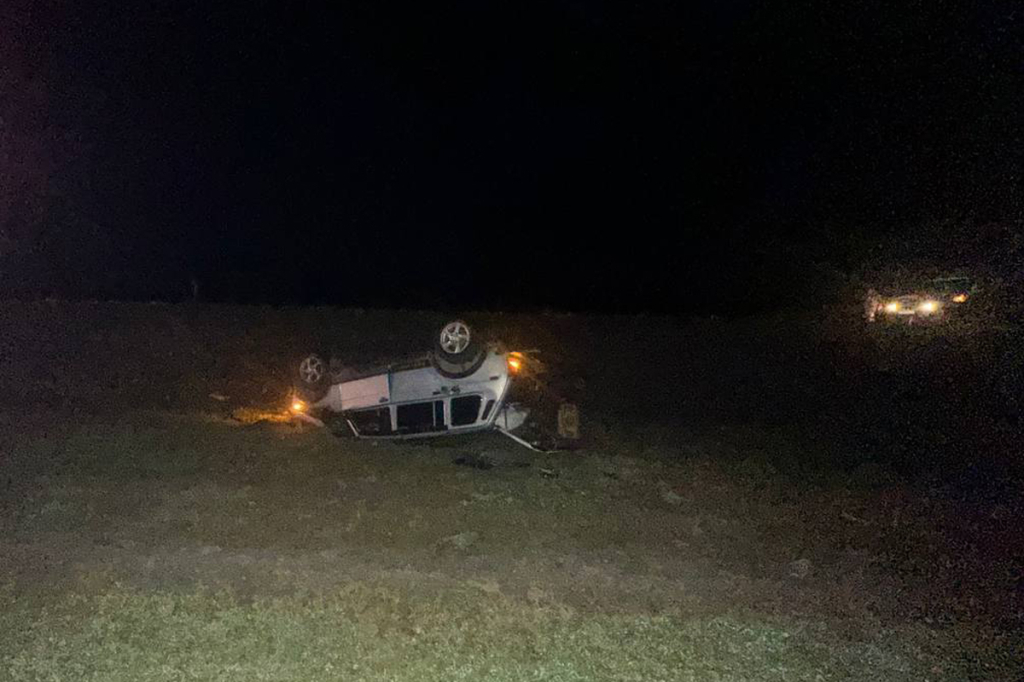 В Бурятии в слетевшей с дороги машине погиб водитель В Бурятии в слетевшей с дороги машине погиб водитель