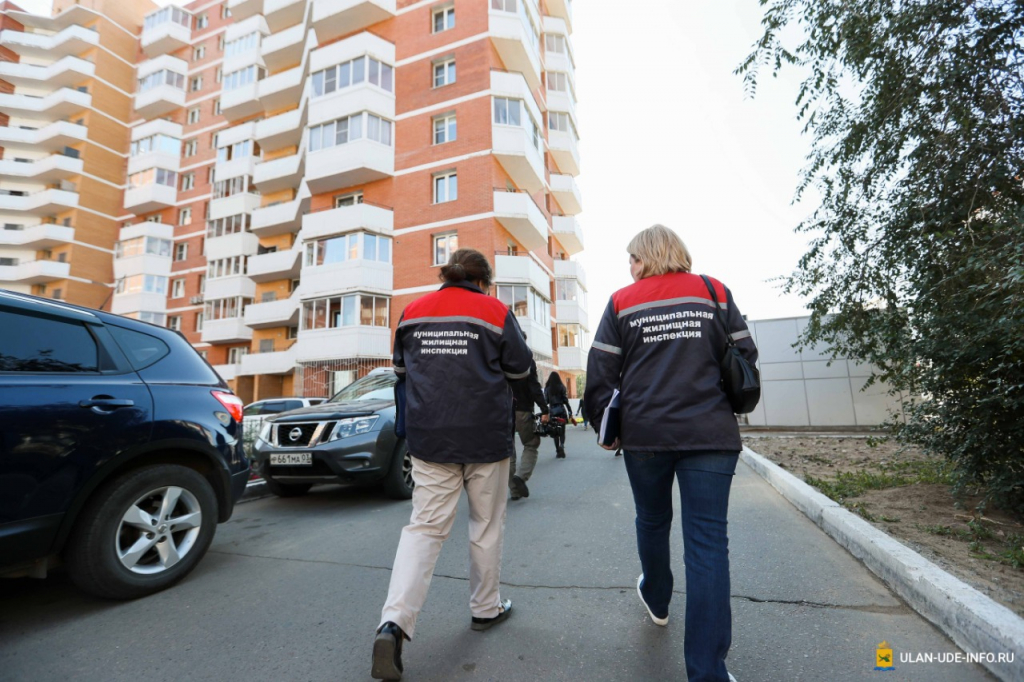 В Улан-Удэ "управляшка" собирала деньги за вывоз мусора "Экоальянсом" В Улан-Удэ "управляшка" собирала деньги за вывоз мусора "Экоальянсом"