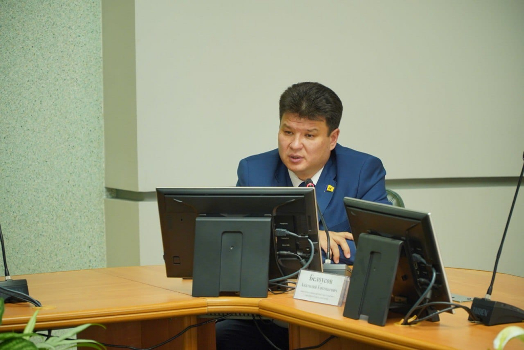 И.о. председателя горсовета Улан-Удэ: «Без депутата по наказам вы ничего не подписывайте» И.о. председателя горсовета Улан-Удэ: «Без депутата по наказам вы ничего не подписывайте»