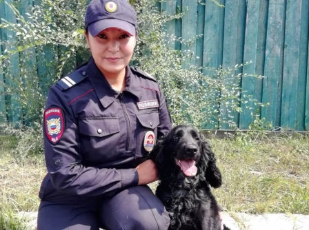 Служебная собака обнаружила у прохожего в Улан-Удэ наркотики Служебная собака обнаружила у прохожего в Улан-Удэ наркотики