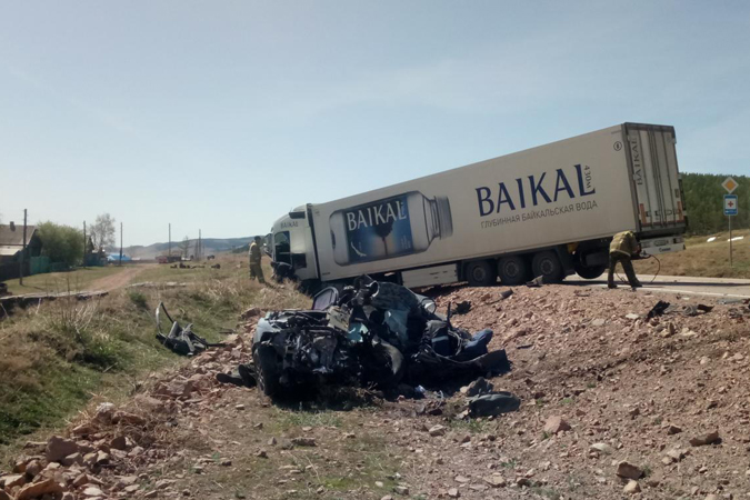 В Бурятии в ДТП с грузовой фурой погиб молодой водитель В Бурятии в ДТП с грузовой фурой погиб молодой водитель