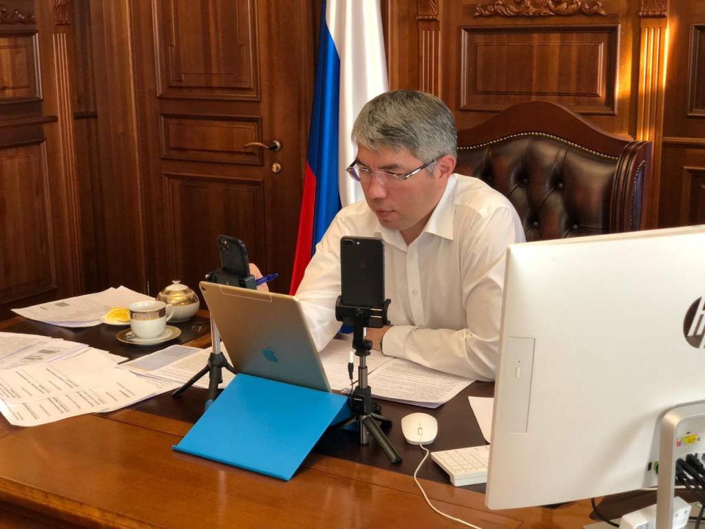 Глава Бурятии: "Жертвы, которые понесли малый и средний бизнес, спасли ситуацию" Глава Бурятии: "Жертвы, которые понесли малый и средний бизнес, спасли ситуацию"