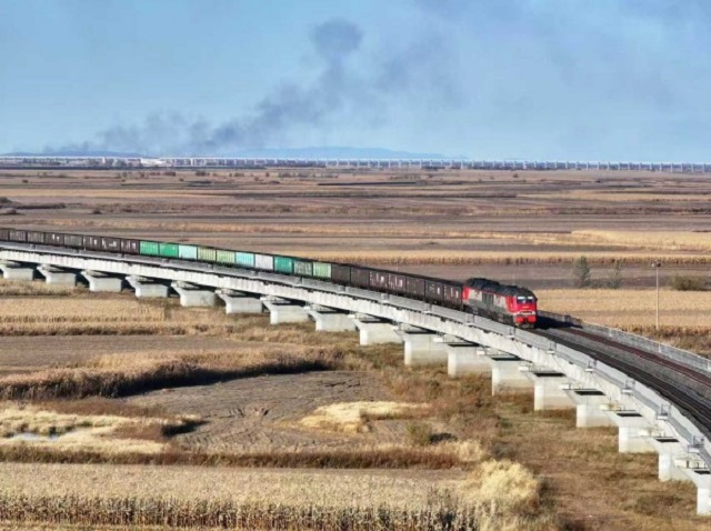 Объём импорта через железнодорожный пункт пропуска Тунцзян в этом году превысил 5,17 миллиона тонн Объём импорта через железнодорожный пункт пропуска Тунцзян в этом году превысил 5,17 миллиона тонн