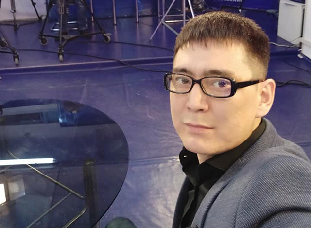 Артём Бурлов: «Когда судебное решение будет вынесено, станет понятно, что фильма «321-я Сибирская» нет, хотя группа лиц объявляла сбор денег на его съёмку и выпуск» Артём Бурлов: «Когда судебное решение будет вынесено, станет понятно, что фильма «321-я Сибирская» нет, хотя группа лиц объявляла сбор денег на его съёмку и выпуск»