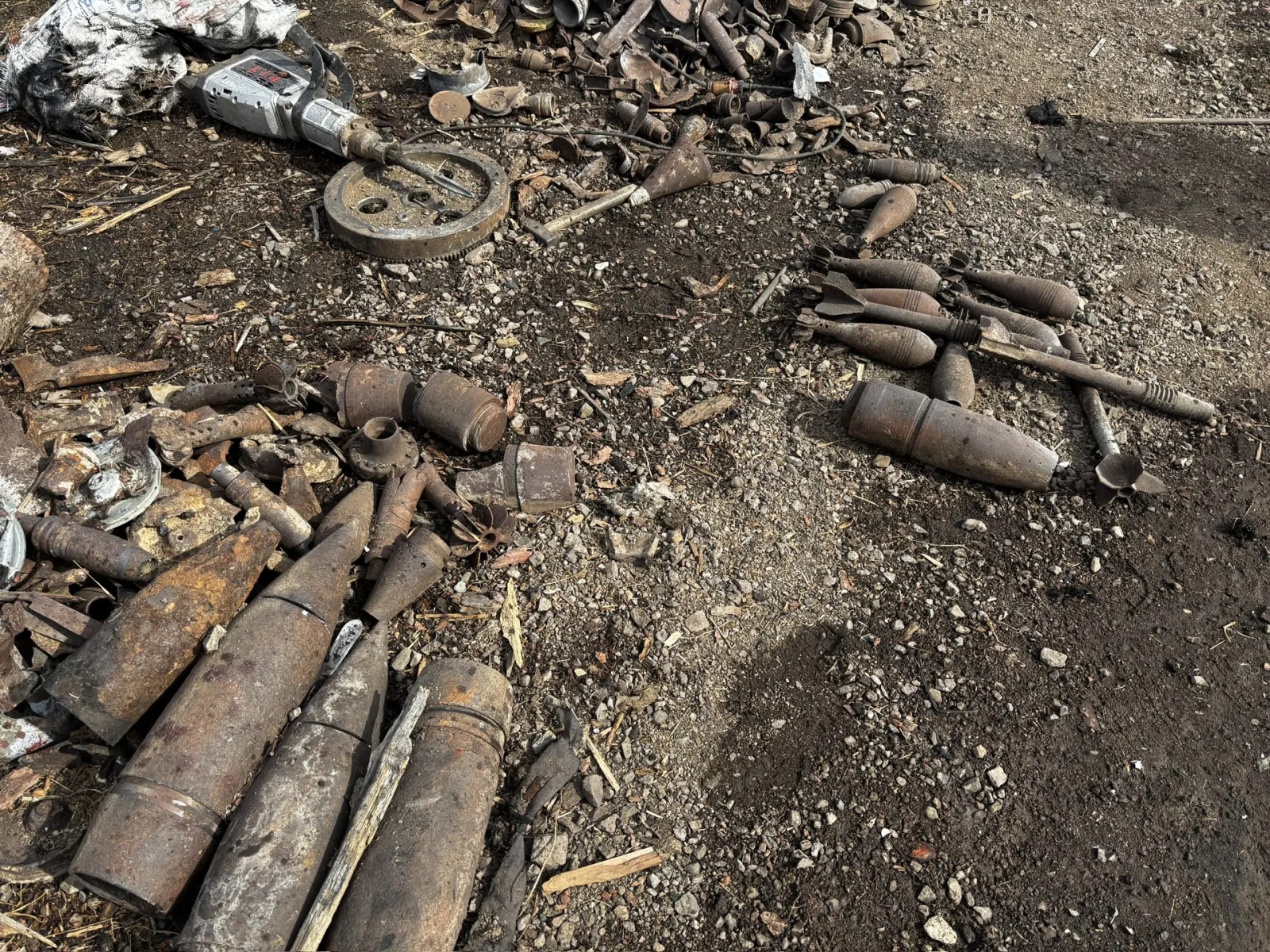 Житель Бурятии подорвался на снаряде во дворе своего дома Житель Бурятии подорвался на снаряде во дворе своего дома