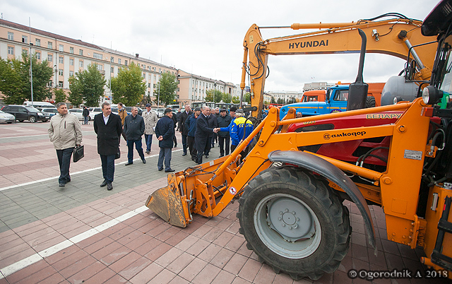 В Улан-Удэ прошел смотр специализированной техники В Улан-Удэ прошел смотр специализированной техники