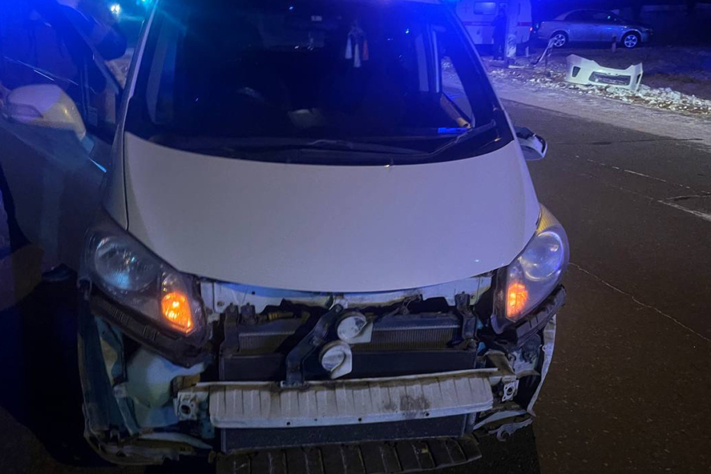 В Бурятии в столкновении двух машин пострадало шесть человек В Бурятии в столкновении двух машин пострадало шесть человек