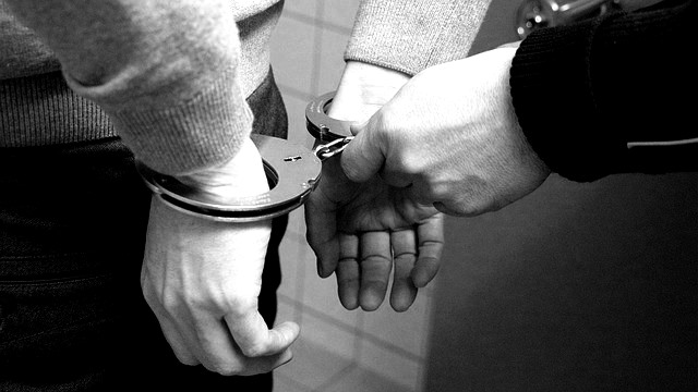 В Бурятии мужчина в наркотическом бреду убил мать В Бурятии мужчина в наркотическом бреду убил мать