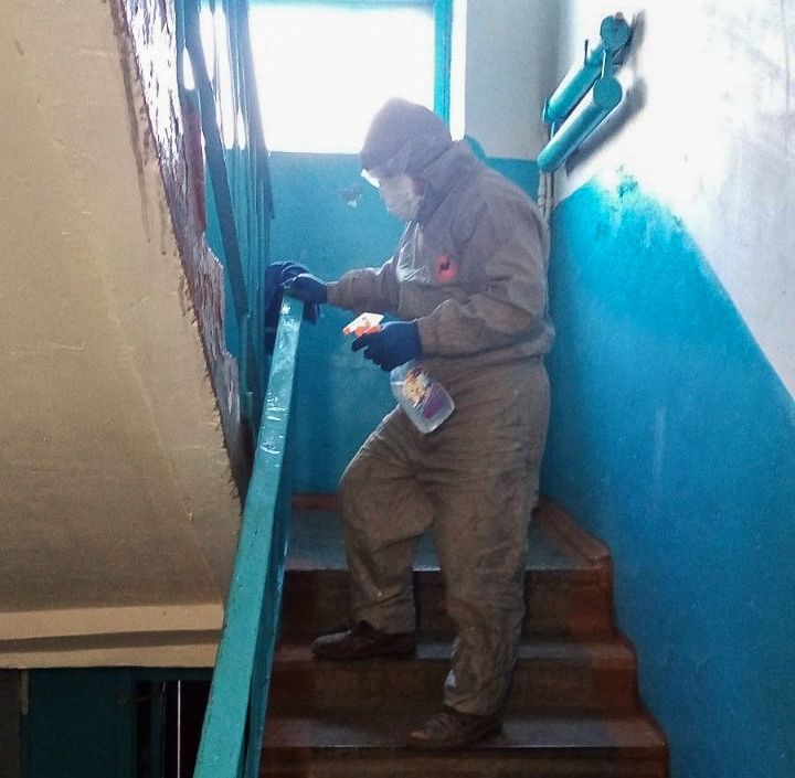 В Улан-Удэ началась дезинфекция мест общего пользования В Улан-Удэ началась дезинфекция мест общего пользования