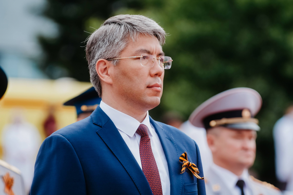 Глава Бурятии о Параде Победы: «Это традиция, без которой невозможно представить нашу историю» Глава Бурятии о Параде Победы: «Это традиция, без которой невозможно представить нашу историю»