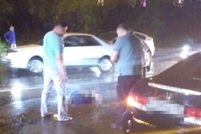 Две девушки попали под машину вне пешеходного перехода в Улан-Удэ Две девушки попали под машину вне пешеходного перехода в Улан-Удэ