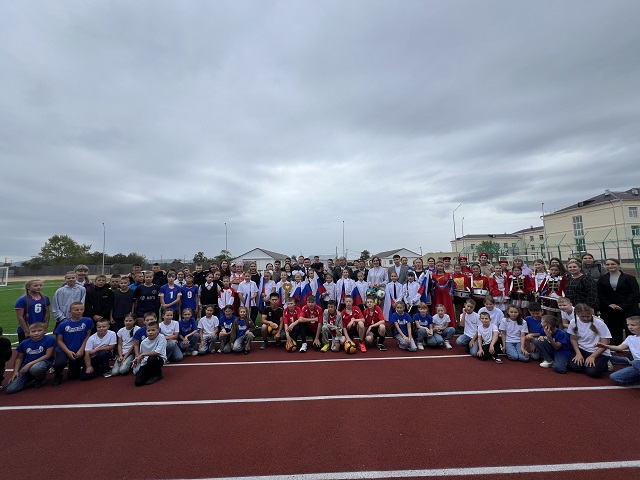 В Усть–Баргузине в Бурятии открыт новый пришкольный стадион В Усть–Баргузине в Бурятии открыт новый пришкольный стадион