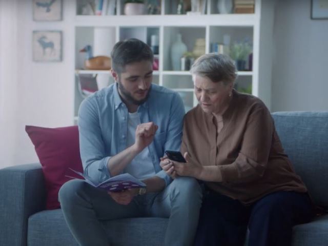 Tele2 предлагает перевести бабушку в интернет Tele2 предлагает перевести бабушку в интернет