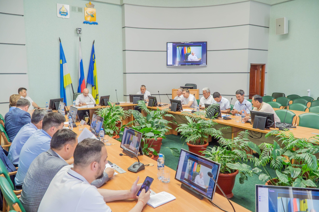 Ресурсников в Улан-Удэ могут обязать «прибирать» за собой после аварийных работ Ресурсников в Улан-Удэ могут обязать «прибирать» за собой после аварийных работ