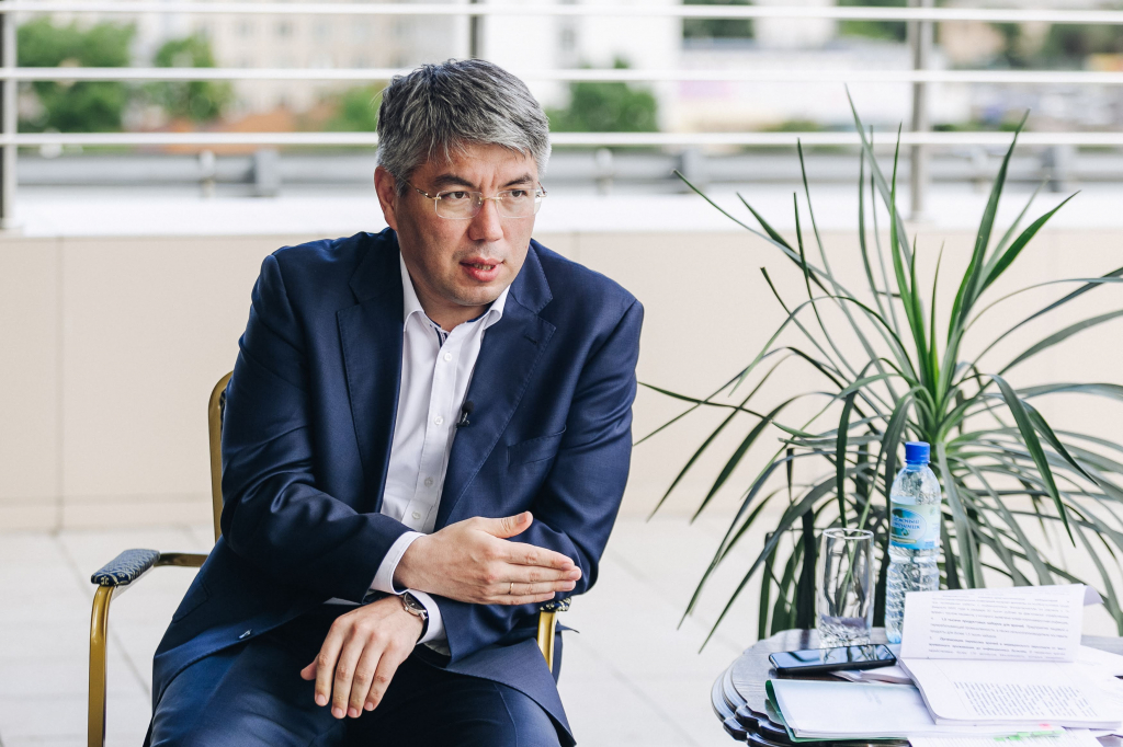 Глава Бурятии: "Голосование по поправкам в Конституцию - это же оценка и моей деятельности" Глава Бурятии: "Голосование по поправкам в Конституцию - это же оценка и моей деятельности"