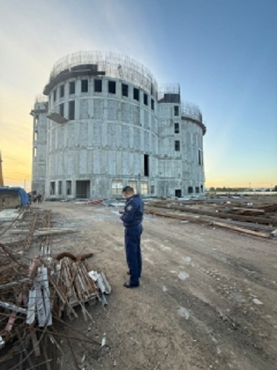 В Улан–Удэ устанавливаются обстоятельства смерти троих мужчин в результате происшествия на стройке В Улан–Удэ устанавливаются обстоятельства смерти троих мужчин в результате происшествия на стройке